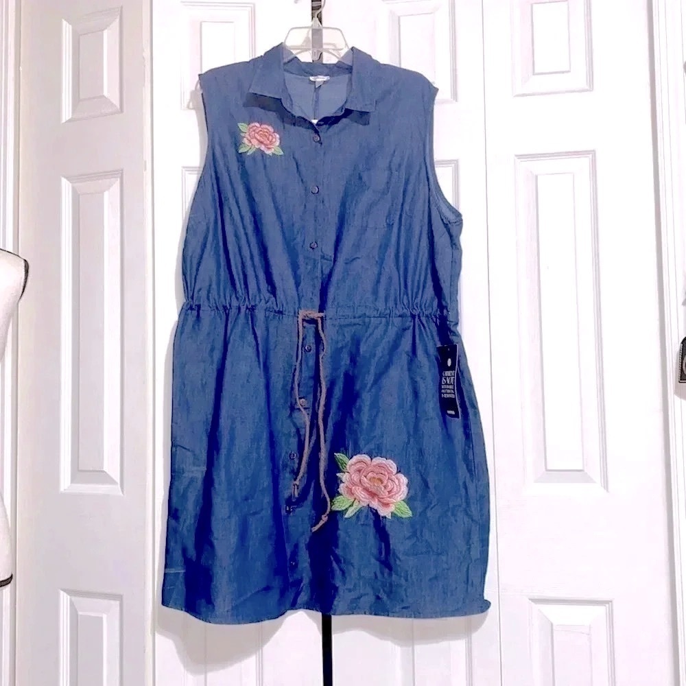 Avenue NWT BLUE DENIM rose FLORAL embroidered jean dress SIZE 22 / 24